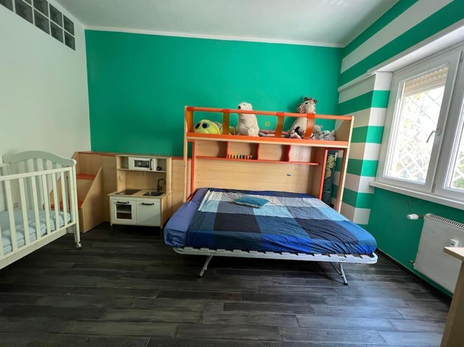 Nathan House, Due Appartamento Roma